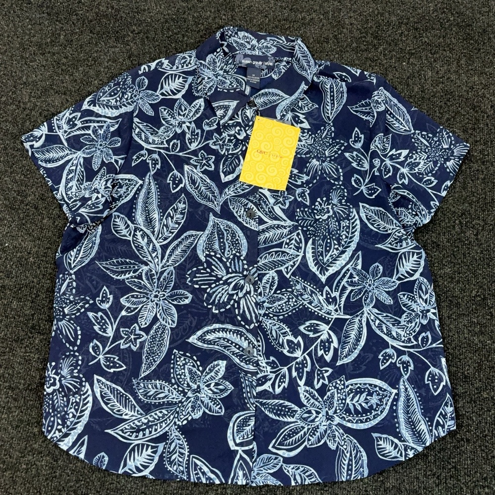 Susan Graver Outfit Womens Plus 1X Blue Floral 3 Piece Shirt Tank Shorts Set
